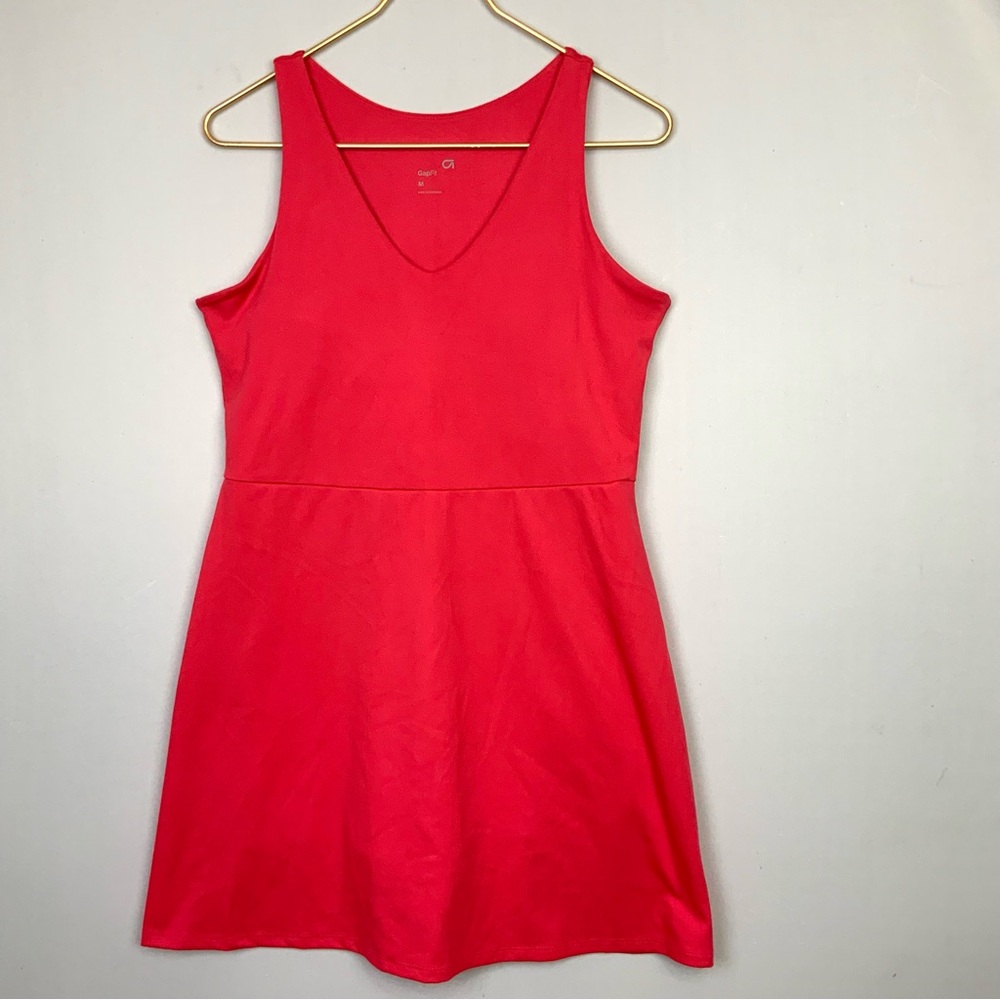 GapFit Sz Medium Coral Pink Athletic Active Tank Dress Built-in Bra & Shorts
